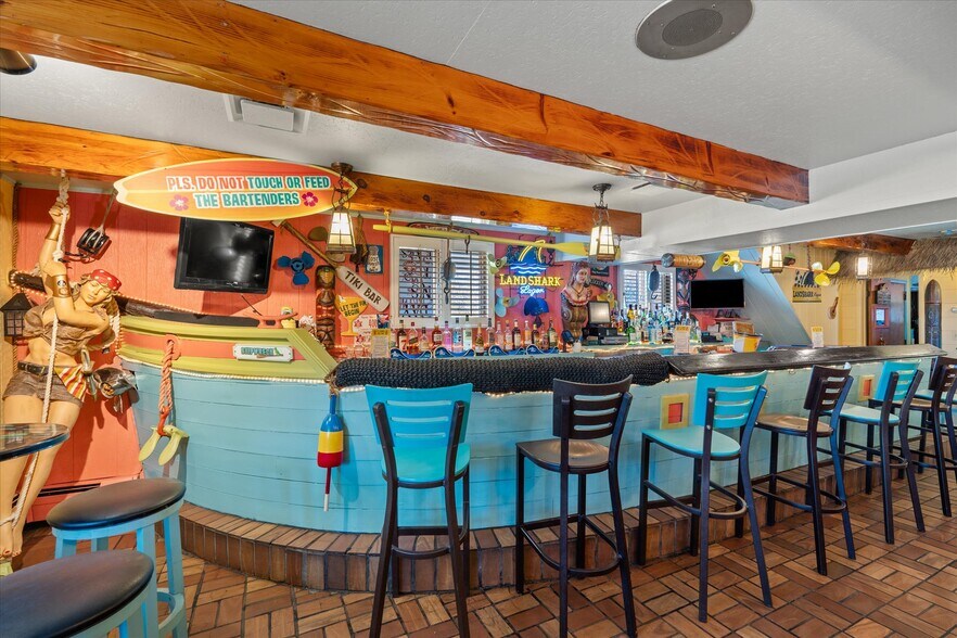 More Photos Of 1424 Main St, Sylvan Beach Restaurant For Sale