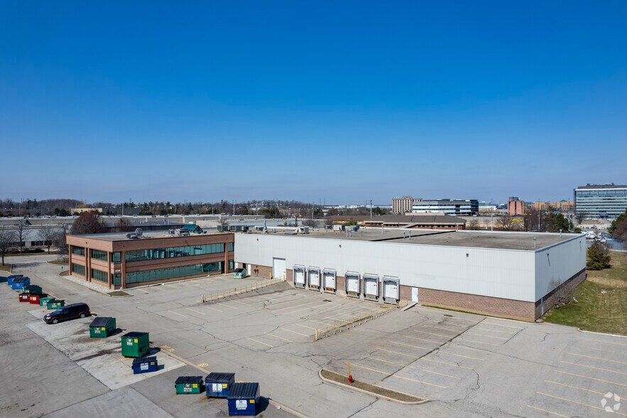 More Photos Of 2470 Milltower Ct, Mississauga Light Distribution For Lease