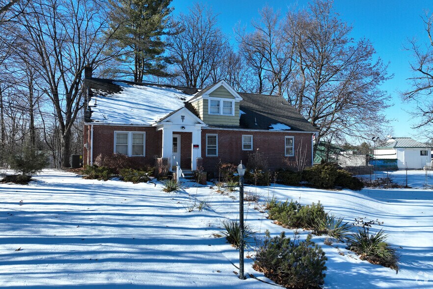 More Photos Of 11 New Hackensack Rd, Wappingers Falls Freestanding For Sale