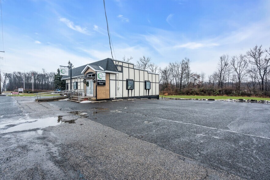 More Photos Of 392 Rt-34, Matawan Restaurant For Sale