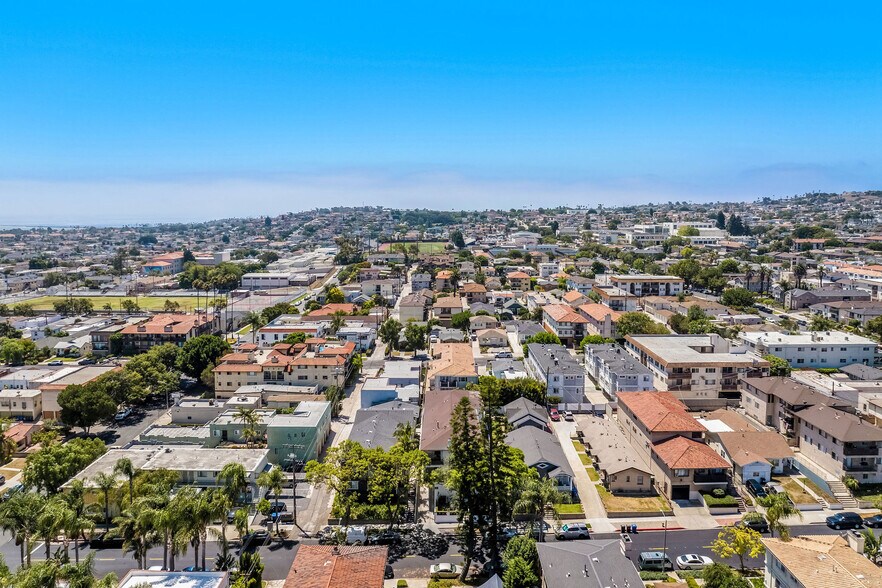 More Photos Of 935 W 10th St, San Pedro Apartments For Sale