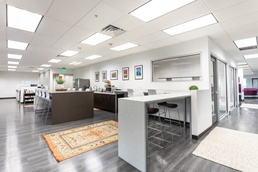 More Photos Of 5929 S Fashion Point Dr, Ogden Medical For Lease