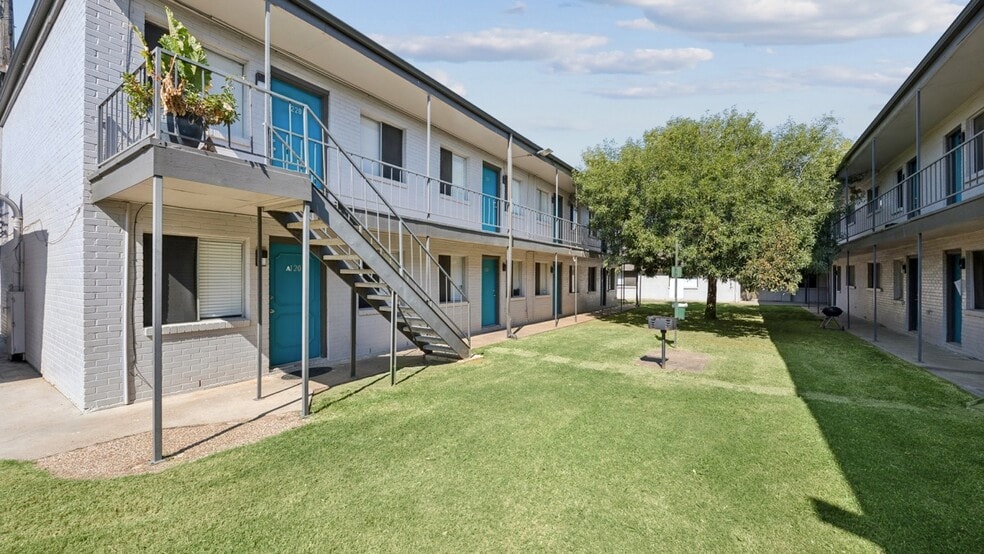 Primary Photo Of 306 Martha St, Euless Apartments For Sale