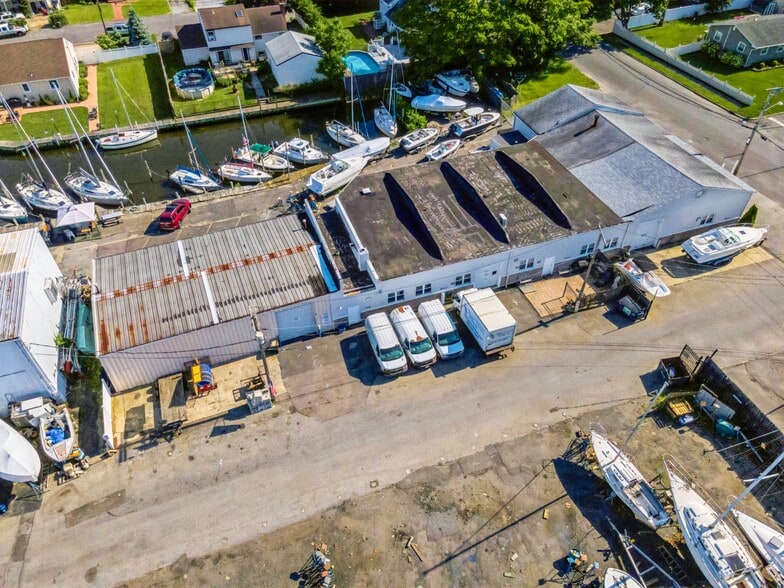 More Photos Of 41 Degnon Blvd, Bay Shore Manufacturing For Sale