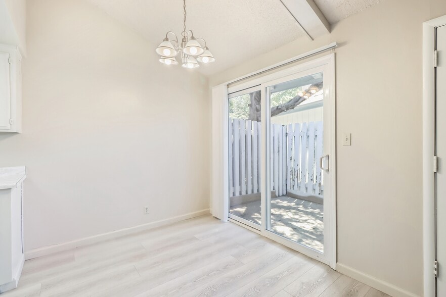 More Photos Of 2316 Villanova Cir, Sacramento Apartments For Sale