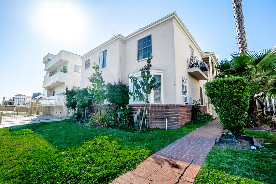 More Photos Of 707-709 Crenshaw Blvd, Los Angeles Apartments For Sale