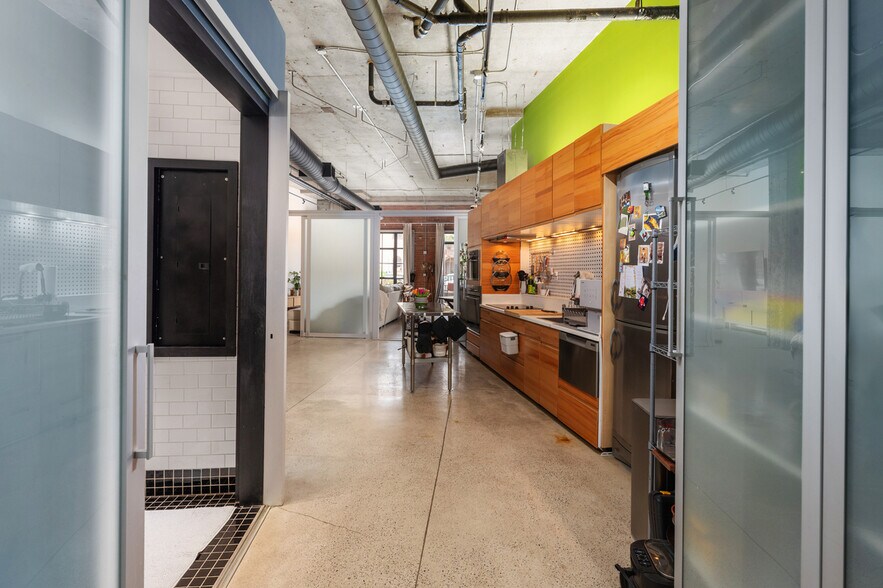 More Photos Of 3940 7th Ave, San Diego Office For Sale