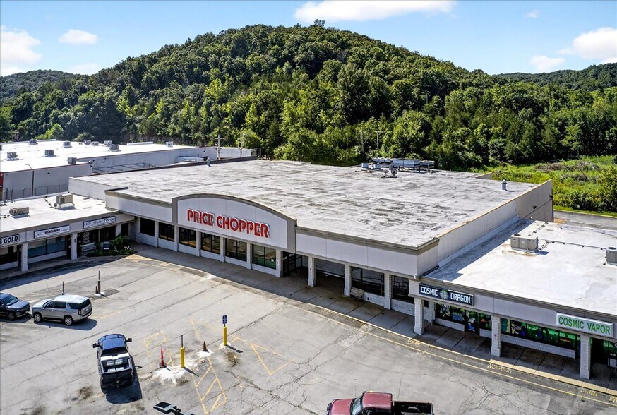 More Photos Of 4634-4639 Gravois Rd, House Spgs, House Springs Supermarket For Lease