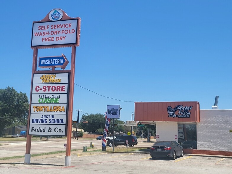 More Photos Of 2006 W Buckingham Rd, Garland General Retail For Sale