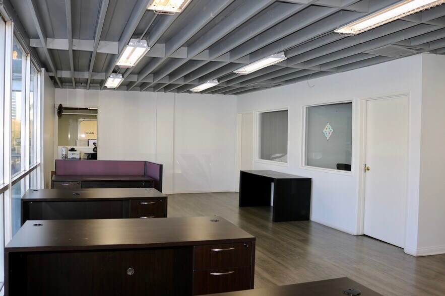 More Photos Of 8380 Santa Monica Blvd, West Hollywood Storefront Retail Office For Lease