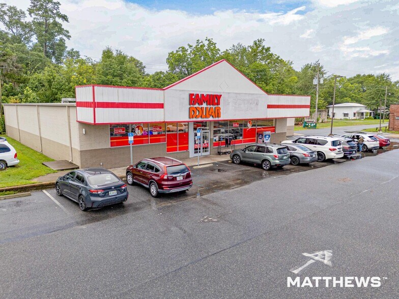 Primary Photo Of 17 W Washington St, Chattahoochee General Retail For Sale