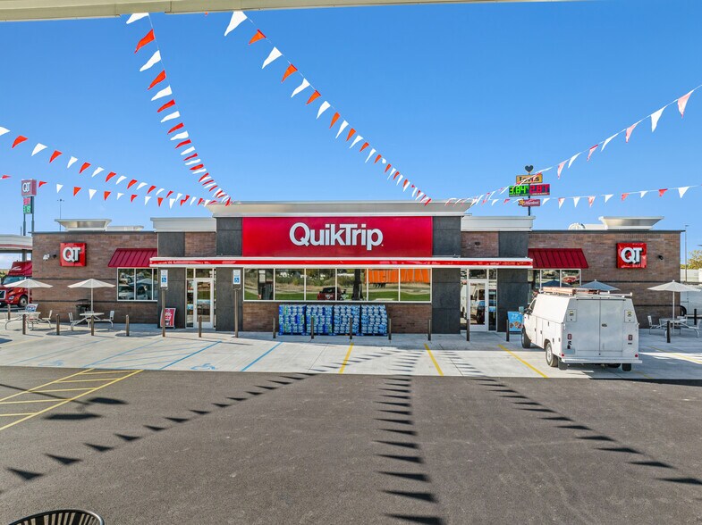 More Photos Of 6579 Garringer-Edgefield rd, Jeffersonville Convenience Store For Sale