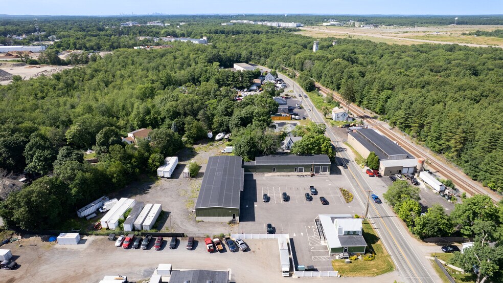 More Photos Of 678 Adams St, Abington Warehouse For Lease