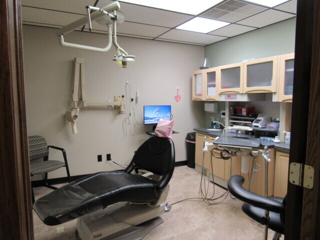 More Photos Of 630 S Main St, Monticello Office For Sale