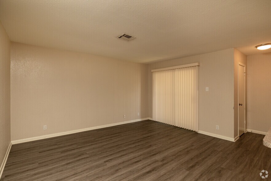 More Photos Of 1101 E Main St, League City Apartments For Sale