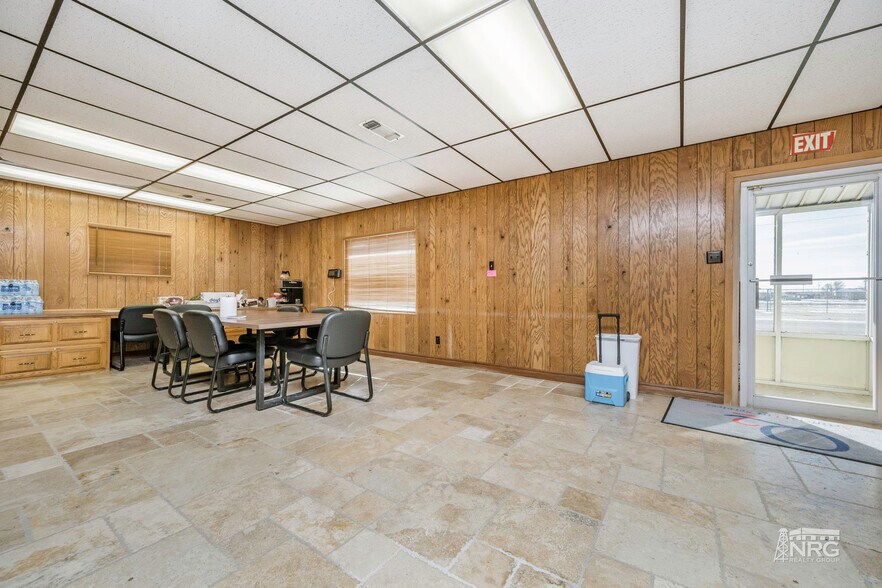 More Photos Of 1321 14th Ave, Perryton Industrial For Sale