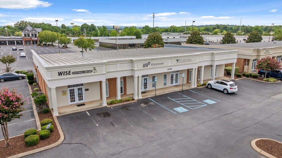 More Photos Of 6166 Shallowford Rd, Chattanooga Medical For Sale
