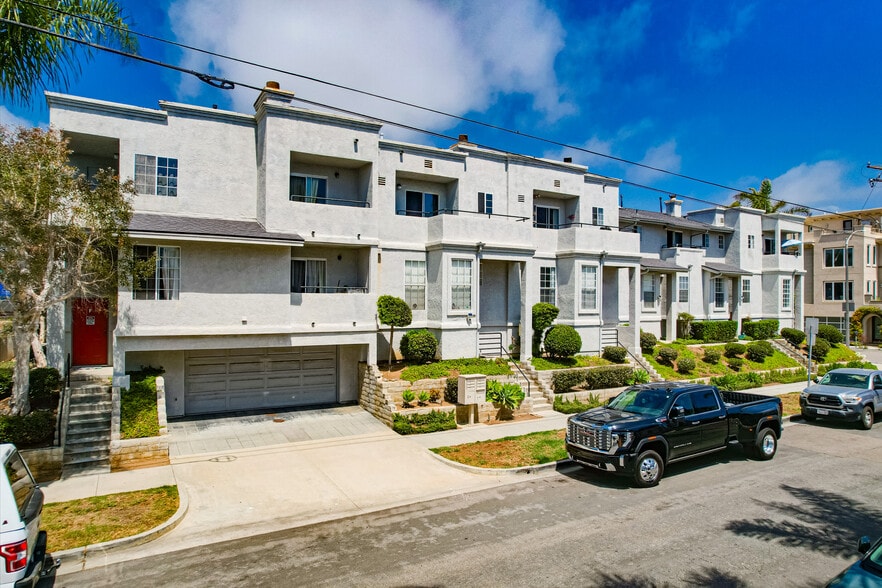 More Photos Of 514 S Myers St, Oceanside Apartments For Sale