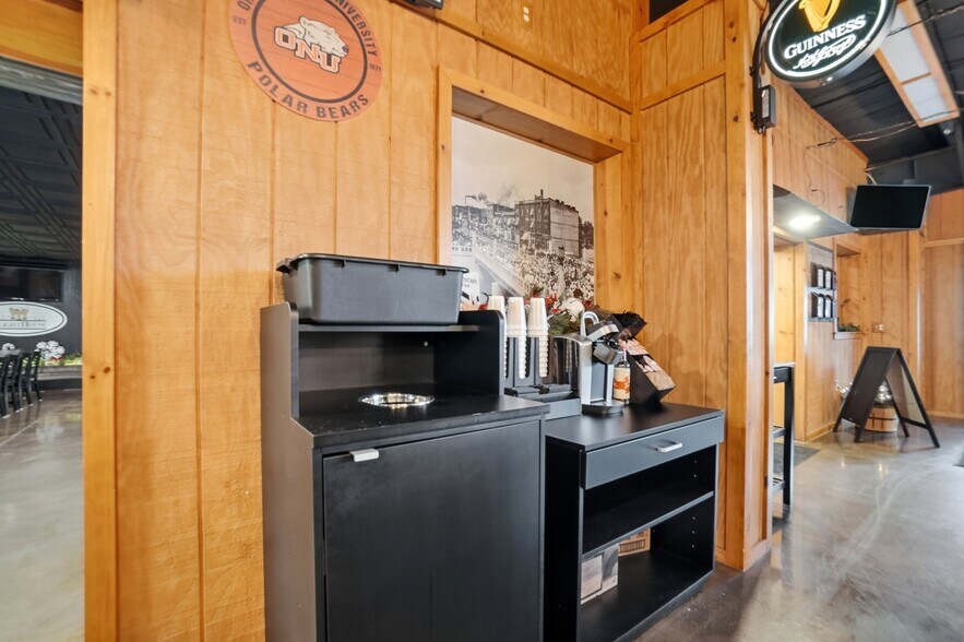 More Photos Of 2330 Bright Rd, Findlay Sports And Entertainment For Sale