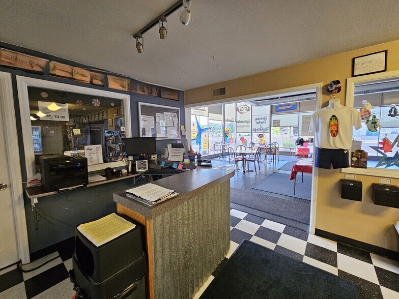 More Photos Of 815 N 1st Ave, Great Falls Auto Dealership For Lease