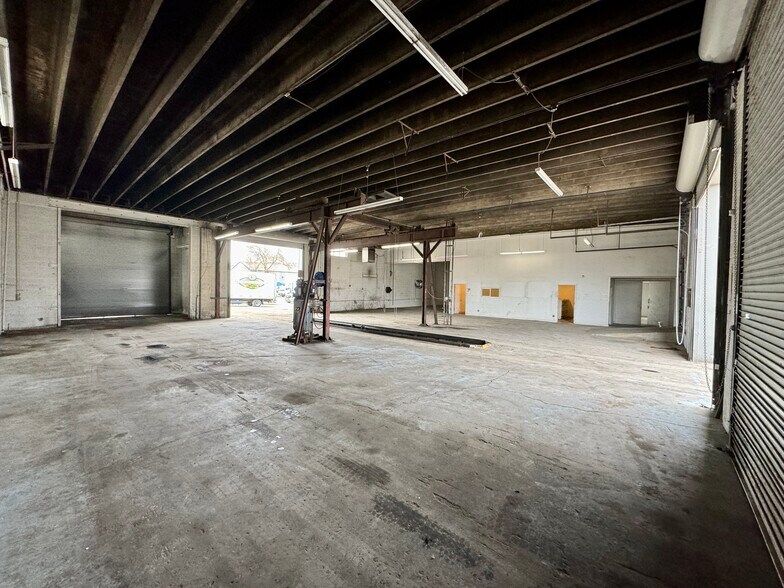 More Photos Of 455 W Fayette Ave, Salt Lake City Warehouse For Lease