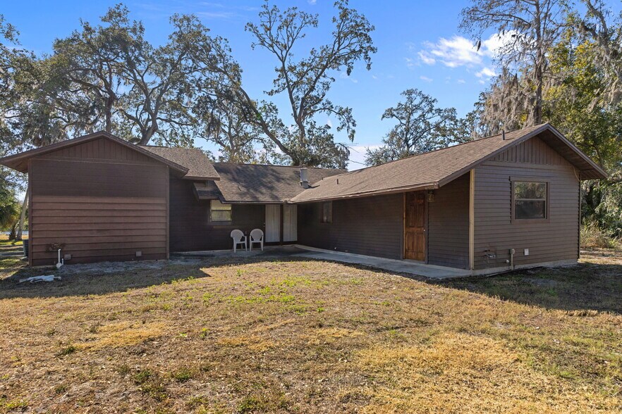 More Photos Of 8301 Congress St, Port Richey Flex For Sale