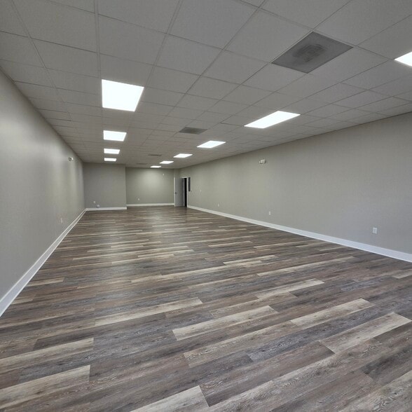 More Photos Of 692 Jonestown Rd, Winston-Salem Unknown For Lease
