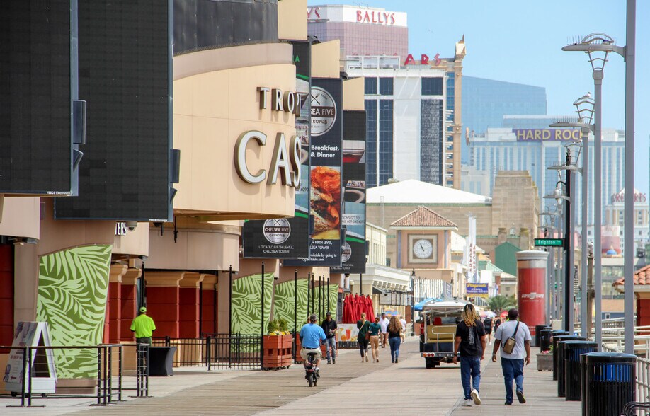 More Photos Of 110 S Morris Ave, Atlantic City Hotel For Lease