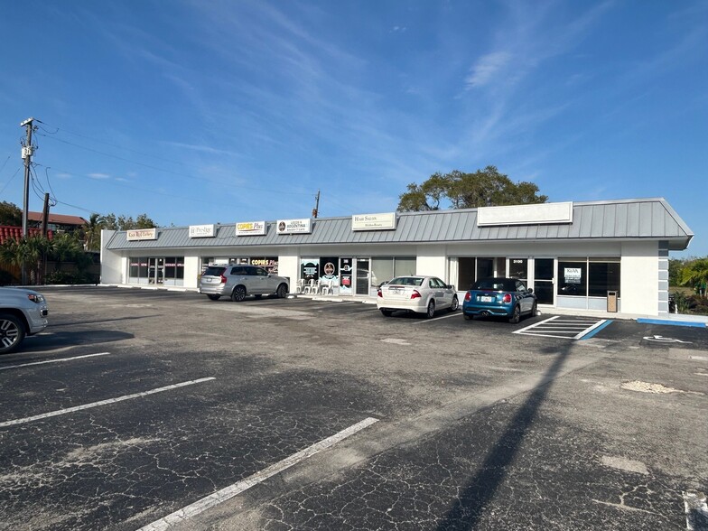 Primary Photo Of 3112 Tamiami Trl N, Naples Storefront Retail Office For Lease