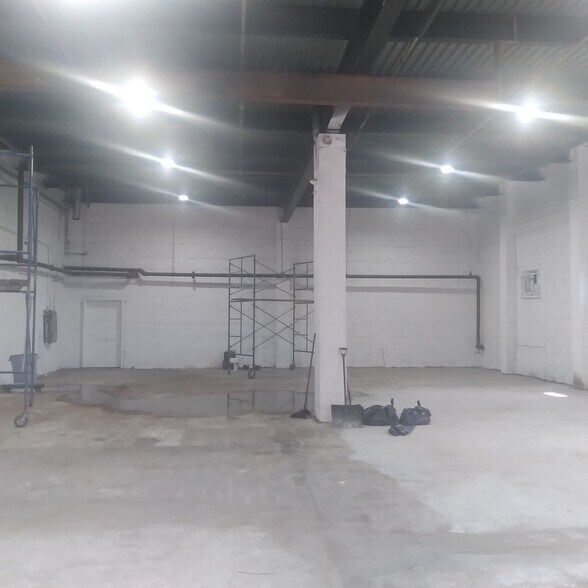 More Photos Of 9502-9508 Ditmas Ave, Brooklyn Warehouse For Lease