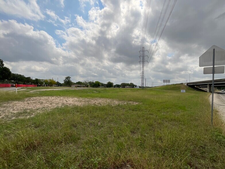 More Photos Of 6703 Enfield st, San Antonio Land For Sale