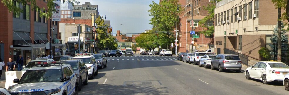 More Photos Of 14201 37th Ave, Flushing Medical For Lease