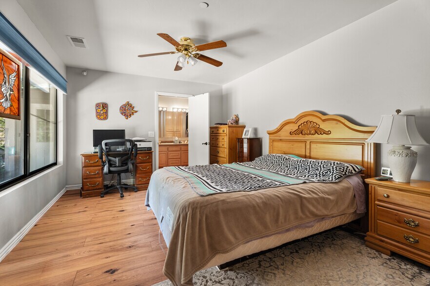 More Photos Of 33466 Sandy Creek Ln, Pine Valley Specialty For Sale