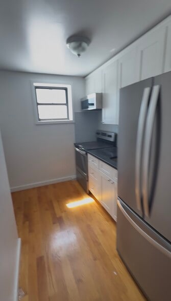 More Photos Of 802-804 Jamaica Ave, Brooklyn Warehouse For Lease