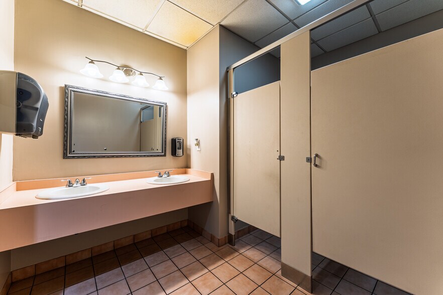 More Photos Of 400 S Center Ave, New Stanton Restaurant For Sale