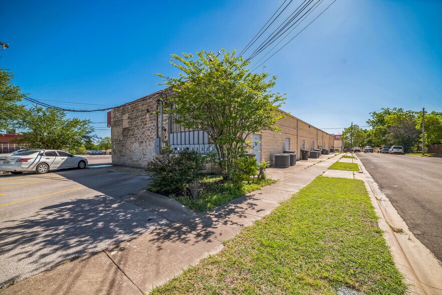 More Photos Of 810 W Rancier Ave, Killeen Unknown For Lease