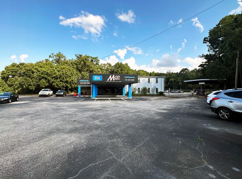 More Photos Of 8461 Airport Blvd, Mobile Auto Dealership For Sale