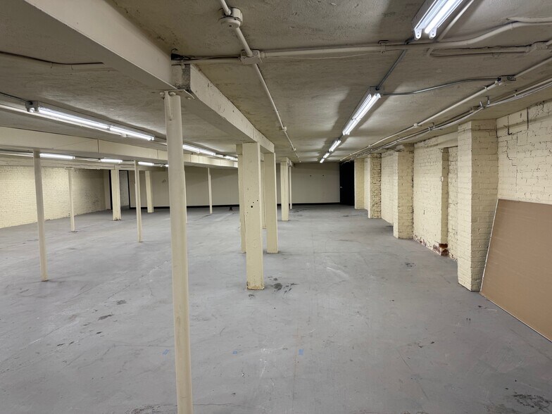 More Photos Of 4811 N Milwaukee Ave, Chicago Unknown For Lease