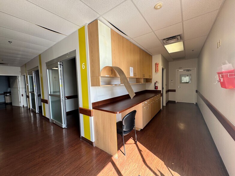 More Photos Of 1215 Dunn Ave, Jacksonville Medical For Lease