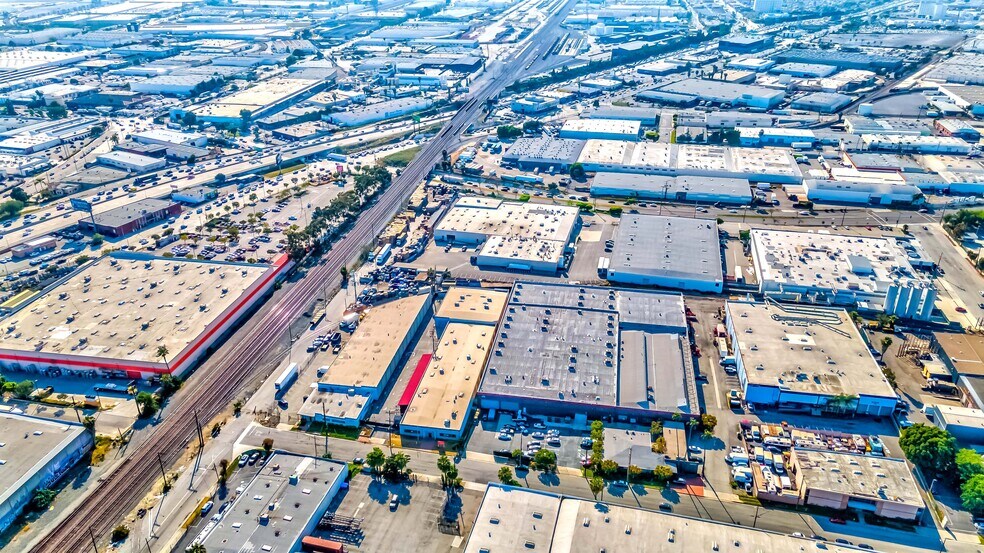 More Photos Of 3019 Vail Ave, Commerce Manufacturing For Sale