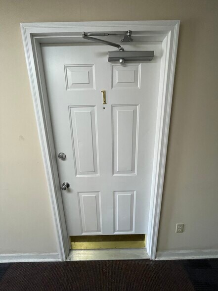 More Photos Of 224 Garfield St, McMinnville Apartments For Sale