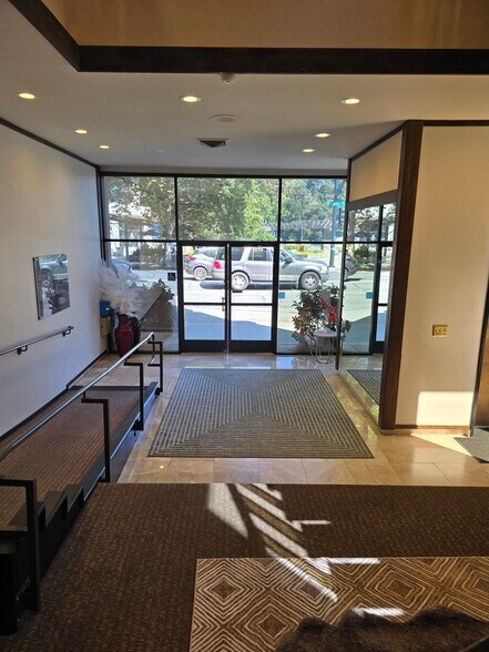 More Photos Of 1501 N Broadway, Walnut Creek Office For Lease