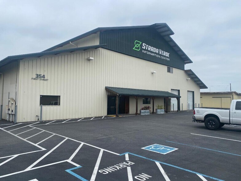 Primary Photo Of 354 1st St, Hollister Freestanding For Lease