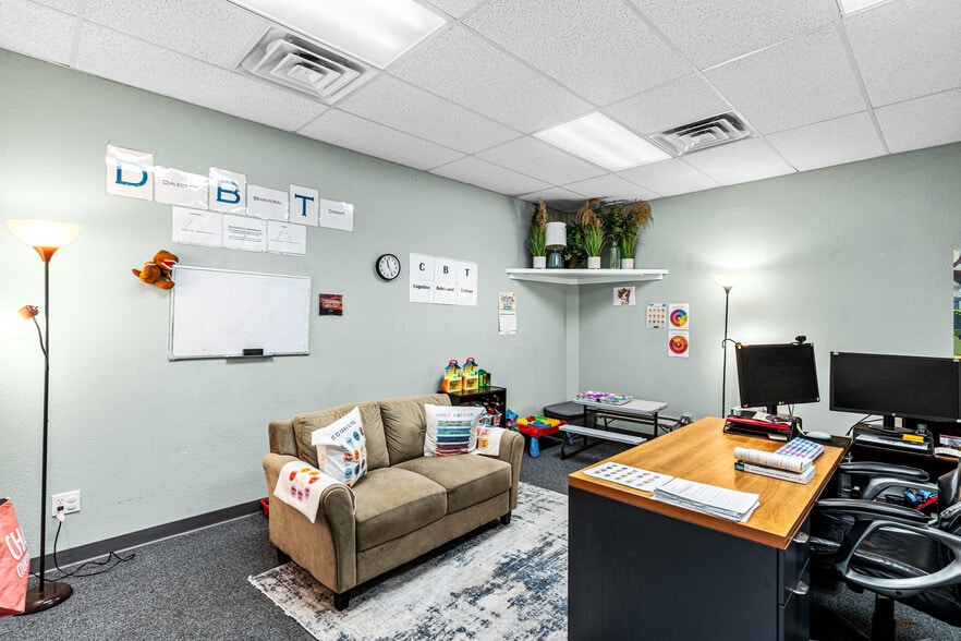 More Photos Of 4 Avis Ave, Pueblo Office For Lease