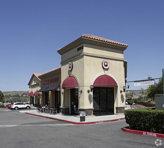 More Photos Of 26861-26925 Sierra Hwy, Newhall Unknown For Lease
