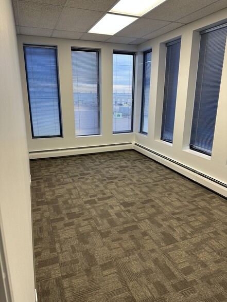 More Photos Of 8708-8722 51 Av NW, Edmonton Unknown For Lease