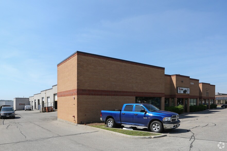More Photos Of 1208 Gorham St, Newmarket Warehouse For Sale