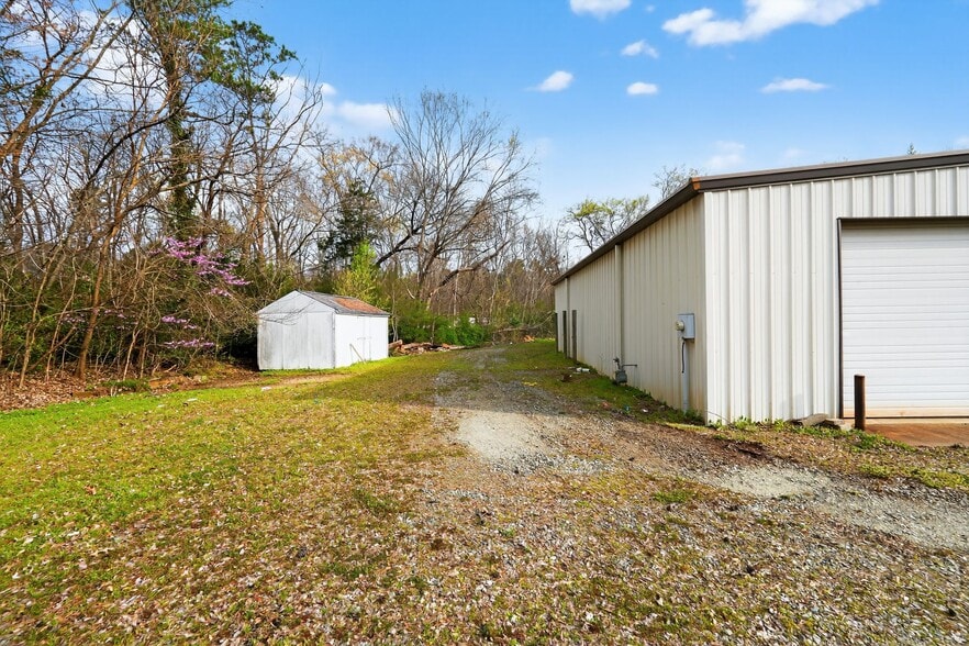 More Photos Of 420 Shoffner St, Graham Industrial For Sale