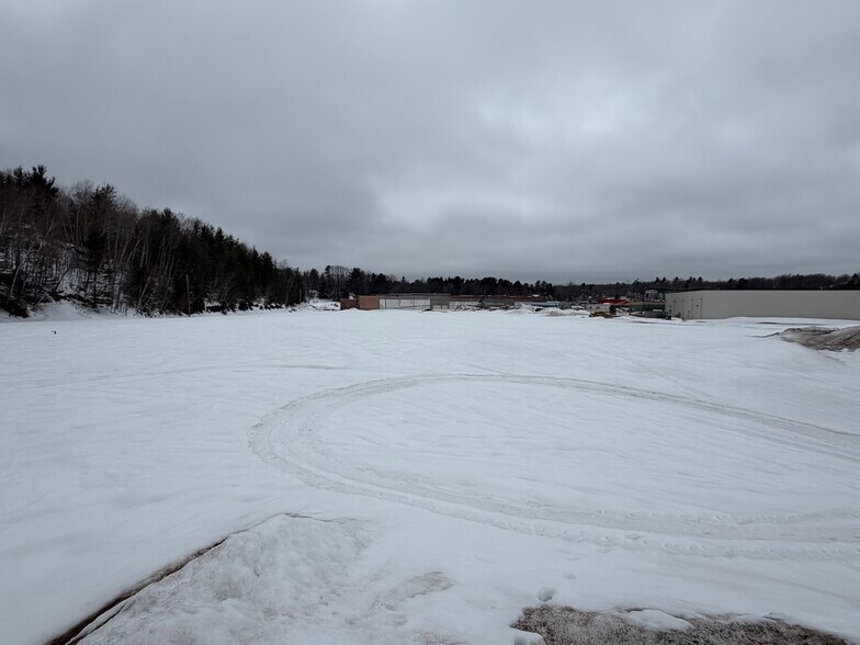 More Photos Of 2001 Wilson St, Marquette Land For Sale