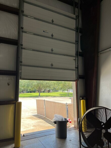 More Photos Of 2400 W Herman St, Pensacola Warehouse For Sale